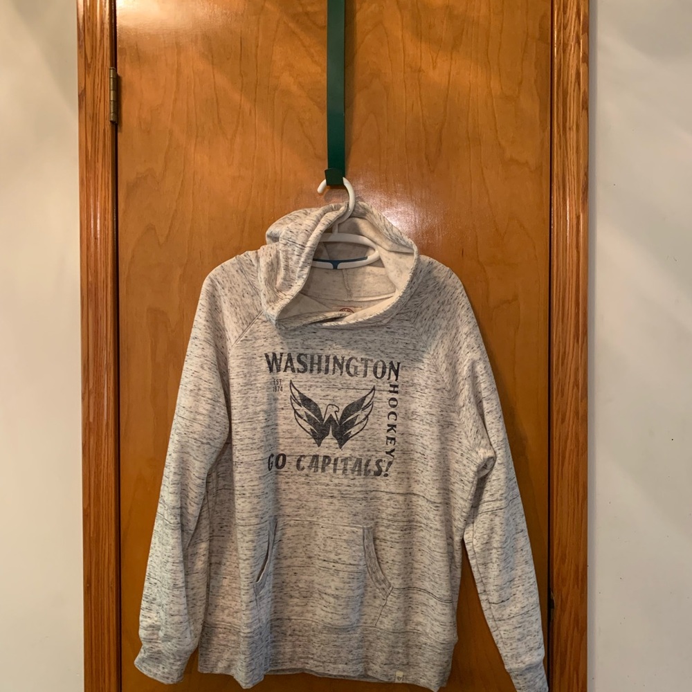 New XL 47 Brand Washington Capitals Hockey Graphic Distressed Hoodie
